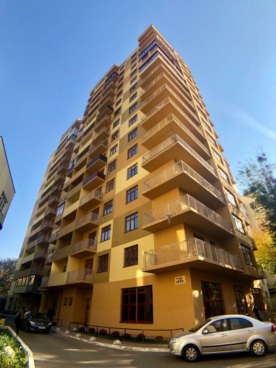 Modern Aparthotel Near Metro Pecherska Kiev Exterior photo
